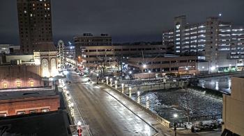 Weather camera view of City of Aurora IL.