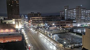 Weather camera view of City of Aurora IL.