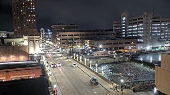 Weather camera view of City of Aurora IL.