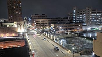 Weather camera view of City of Aurora IL.