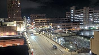 Weather camera view of City of Aurora IL.