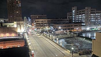 Weather camera view of City of Aurora IL.