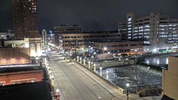 Weather camera view of City of Aurora IL.