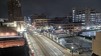 Weather camera view of City of Aurora IL.