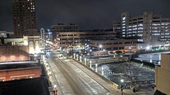 Weather camera view of City of Aurora IL.