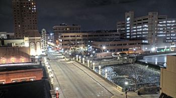 Weather camera view of City of Aurora IL.