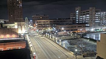 Weather camera view of City of Aurora IL.