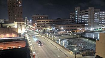 Weather camera view of City of Aurora IL.