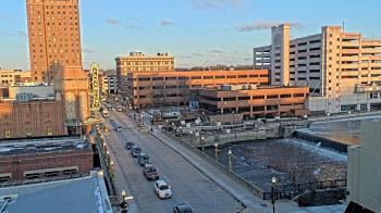 Weather camera view of City of Aurora IL.