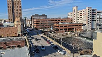 Weather camera view of City of Aurora IL.