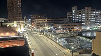 Weather camera view of City of Aurora IL.