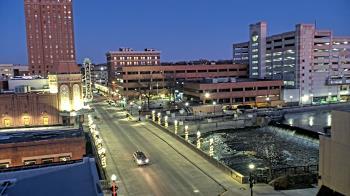 Weather camera view of City of Aurora IL.