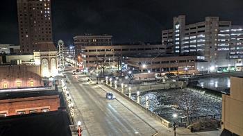 Weather camera view of City of Aurora IL.