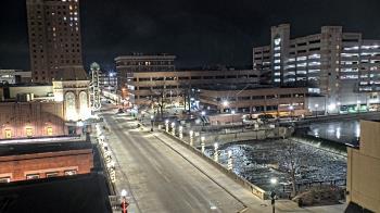 Weather camera view of City of Aurora IL.