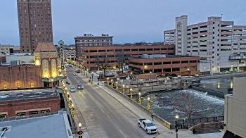 Weather camera view of City of Aurora IL.
