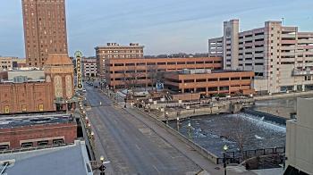 Weather camera view of City of Aurora IL.