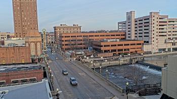 Weather camera view of City of Aurora IL.