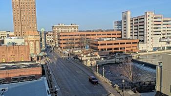 Weather camera view of City of Aurora IL.