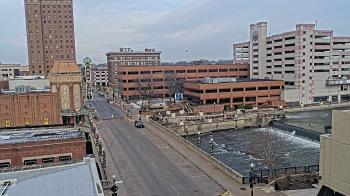 Weather camera view of City of Aurora IL.