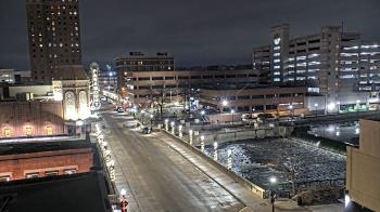Weather camera view of City of Aurora IL.