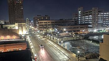 Weather camera view of City of Aurora IL.