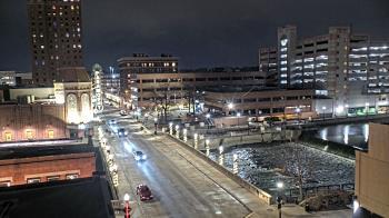 Weather camera view of City of Aurora IL.