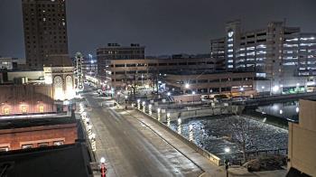 Weather camera view of City of Aurora IL.