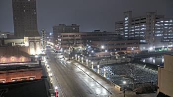 Weather camera view of City of Aurora IL.