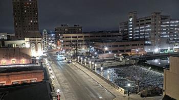 Weather camera view of City of Aurora IL.