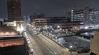 Weather camera view of City of Aurora IL.