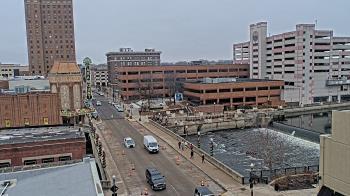 Weather camera view of City of Aurora IL.