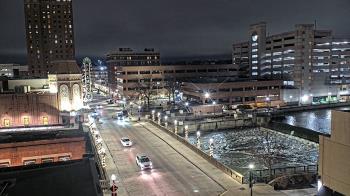 Weather camera view of City of Aurora IL.