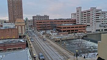Weather camera view of City of Aurora IL.