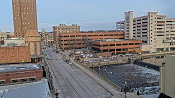 Weather camera view of City of Aurora IL.