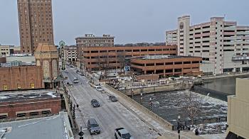 Weather camera view of City of Aurora IL.