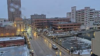 Weather camera view of City of Aurora IL.