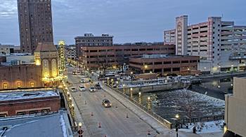 Weather camera view of City of Aurora IL.