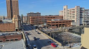 Weather camera view of City of Aurora IL.