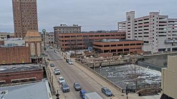 Weather camera view of City of Aurora IL.
