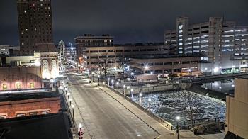 Weather camera view of City of Aurora IL.