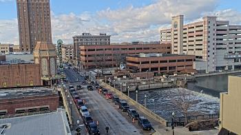 Weather camera view of City of Aurora IL.