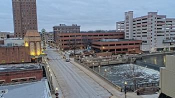 Weather camera view of City of Aurora IL.