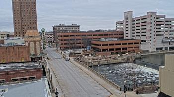 Weather camera view of City of Aurora IL.