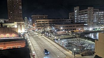 Weather camera view of City of Aurora IL.
