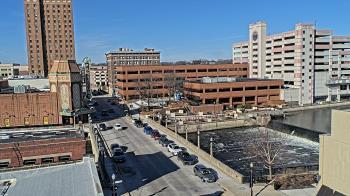 Weather camera view of City of Aurora IL.