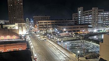Weather camera view of City of Aurora IL.
