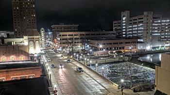 Weather camera view of City of Aurora IL.