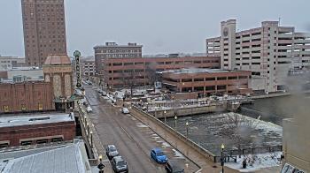 Weather camera view of City of Aurora IL.