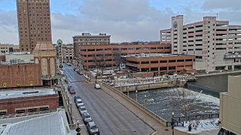 Weather camera view of City of Aurora IL.