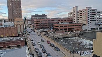 Weather camera view of City of Aurora IL.